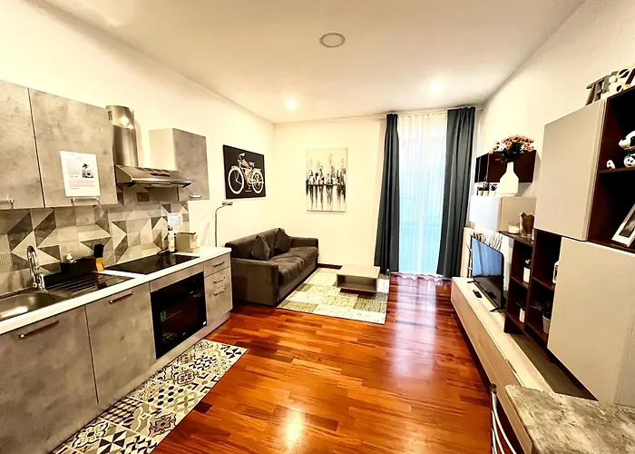 Cosy New Apartment In Portello Certosa